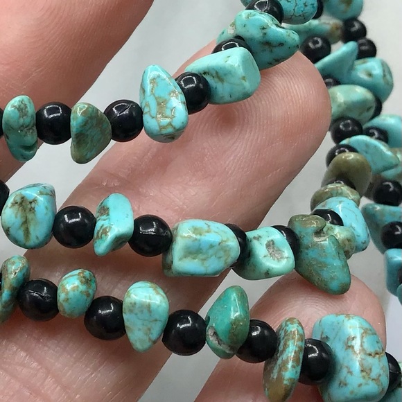 🌺SOLD Vintage Turquoise & Onyx Necklace - Picture 5 of 15